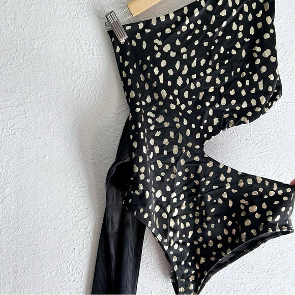 Beach Riot Carlie Gold Spot Print One Piece Sz Small Black Cut Out Belt - Picture 2 of 6